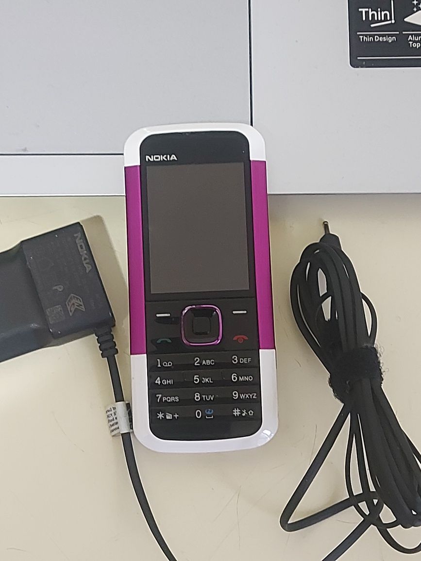 Nokia 5000d-2 com carregador
