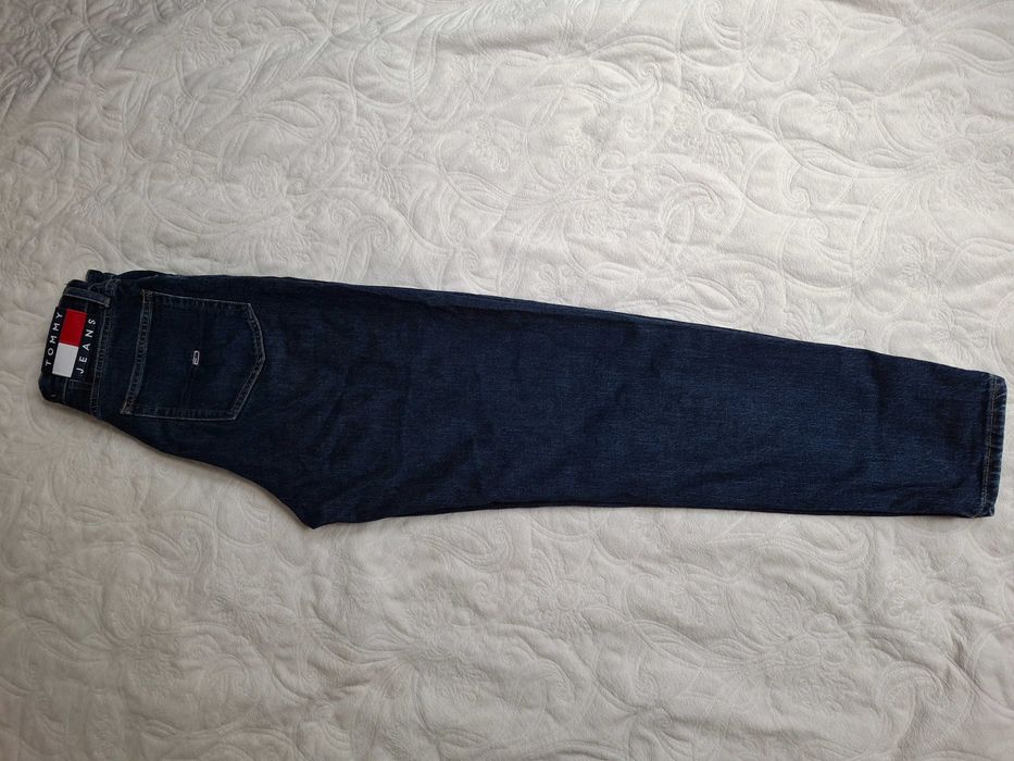 Tommy Jeans granatowe jeansy Mom Ultra high rise wysoki stan 25x32