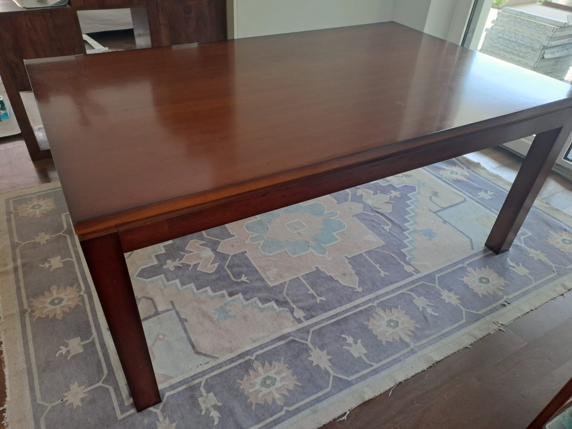 Mesa em cerejeira