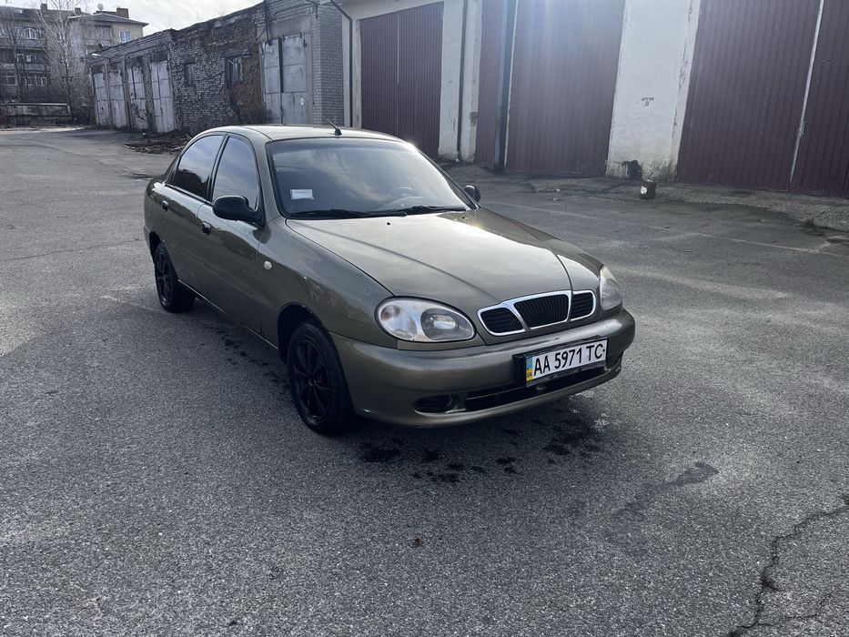 Автомобіль Daewoo Sens