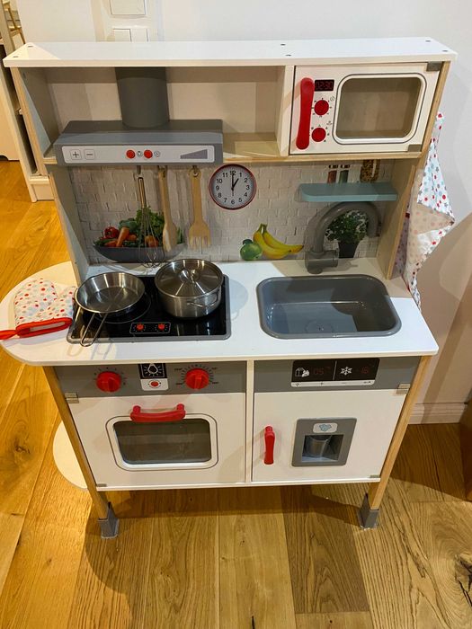kuchnia dziecięca z akcesoriami