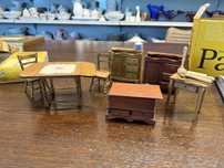 Zestaw miniaturowych elementów meble do domku dla lalek drewniane 1798