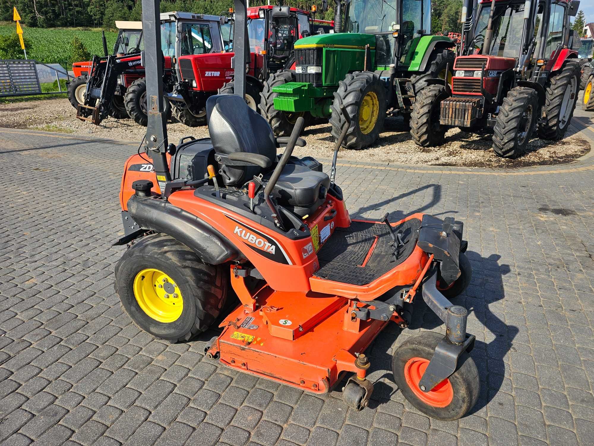 Kosiarka Kubota ZD 1211 Przemysłowa