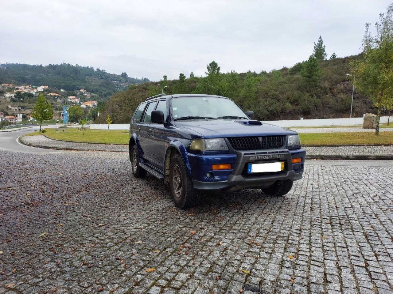 Mitsubishi Pajero Sport 2.5 GLS