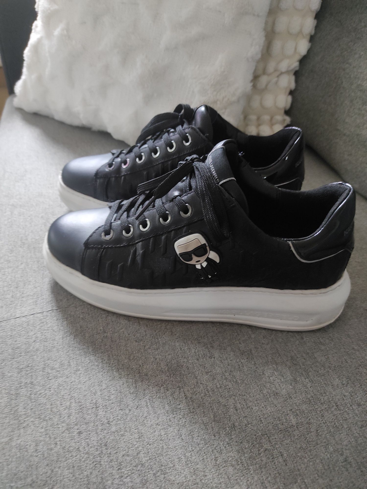 Sneakersy Karl Lagerfeld 39