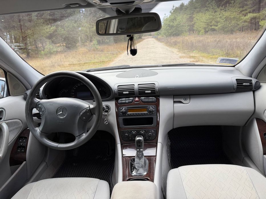 Продам Mercedes C180