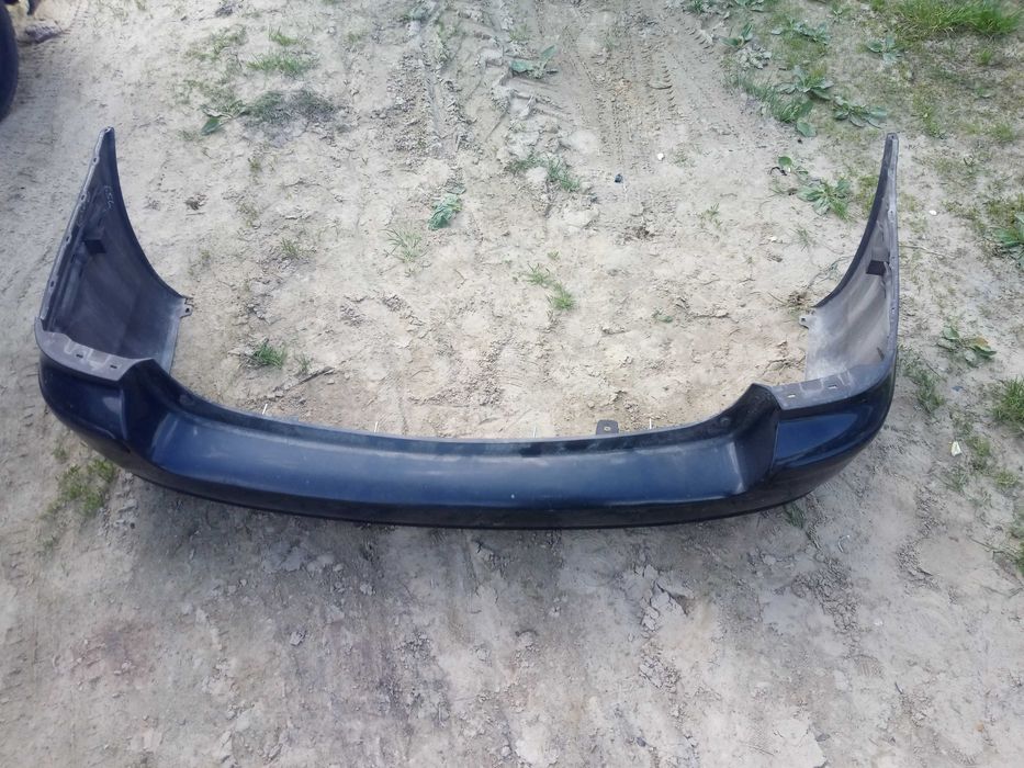 toyota avensis t25 03-08 zderzak tył kombi kolor czarny 209