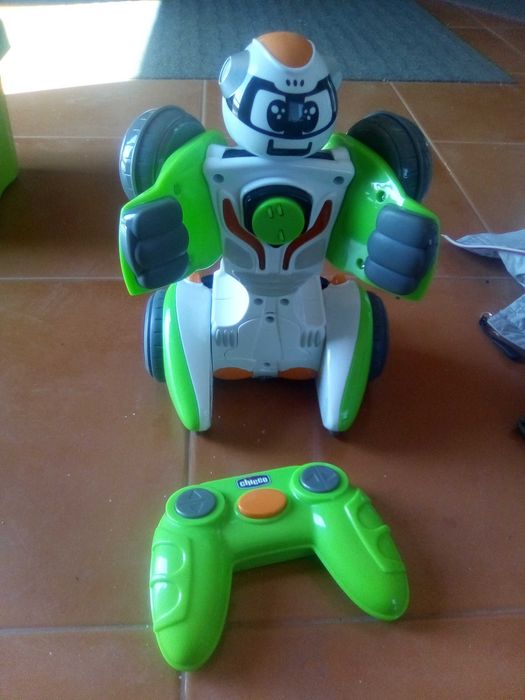 Vários brinquedos a bom preço