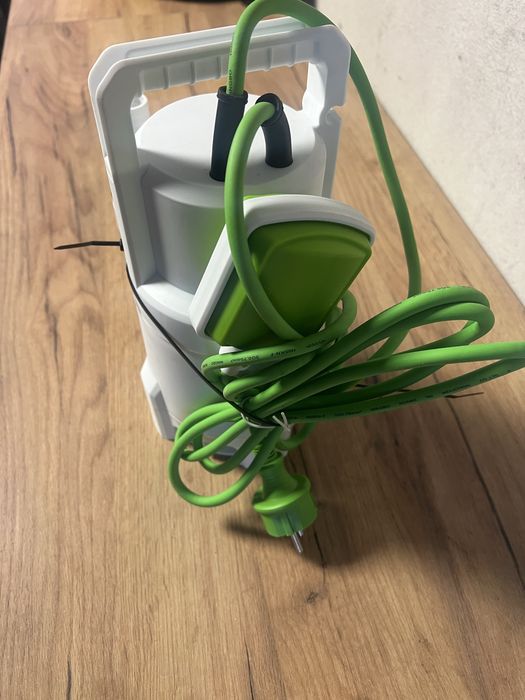 Pompa zanurzeniowa do wody brudnej.