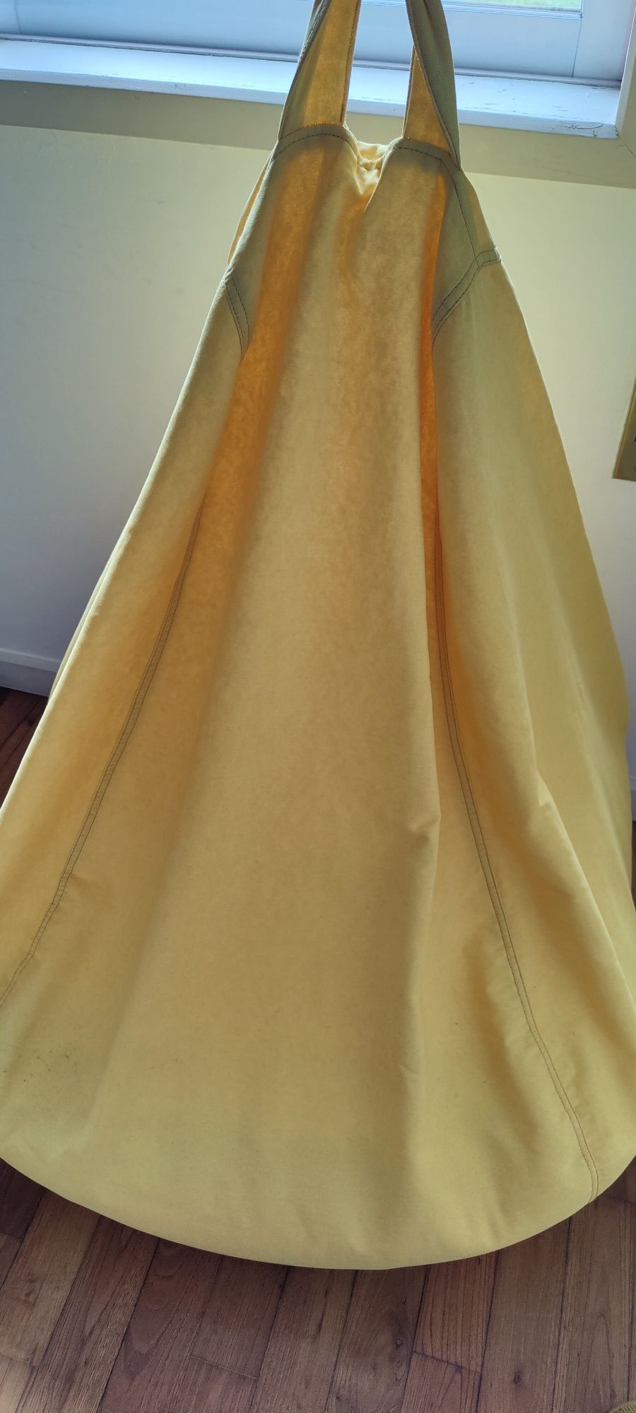 Puff amarelo bom estado