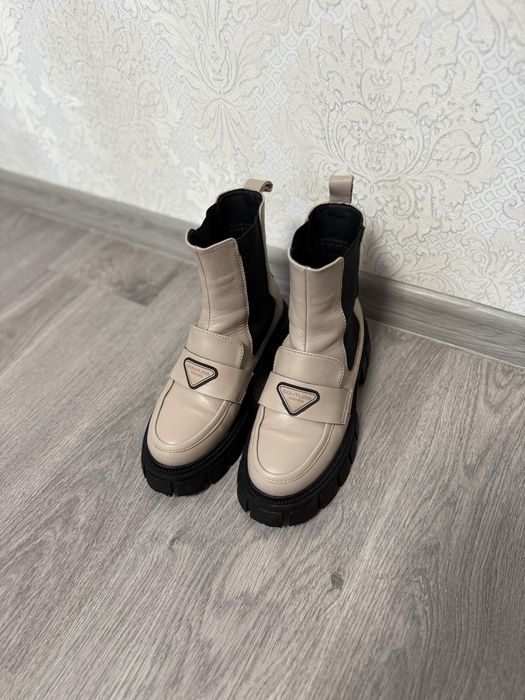 Челсі бежеві черевички ботінки