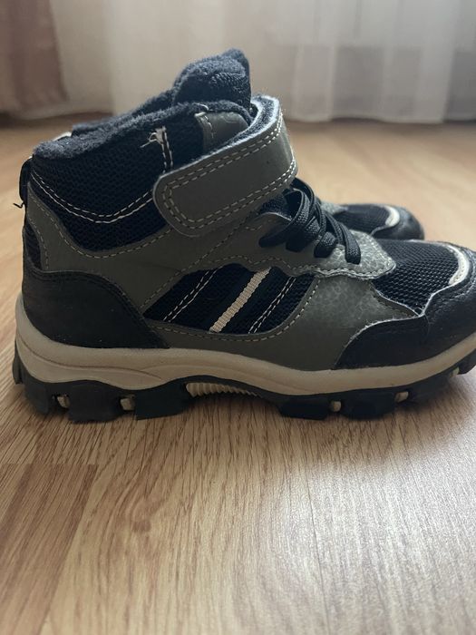 Черевики якісні осінні, хлопчик,28 розмір,повномірні (18,7 см устілка)