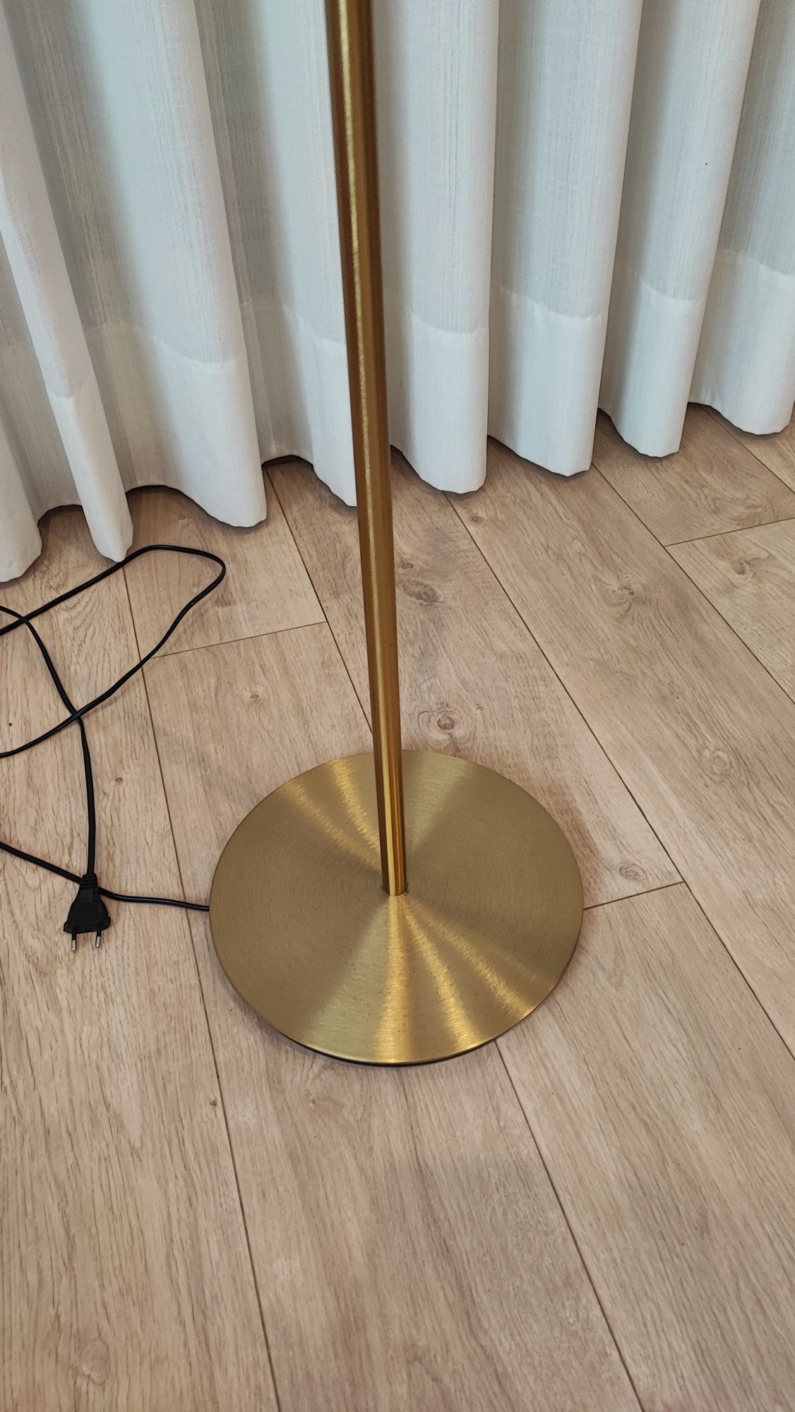 Candeeiro pé ikea