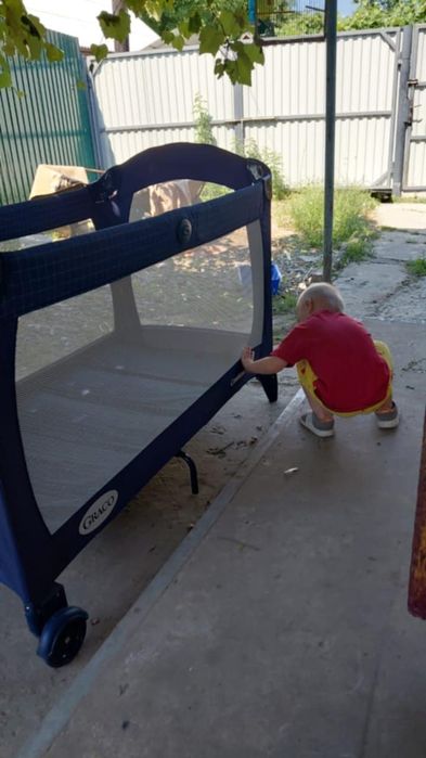 Манеж дитячий переносний