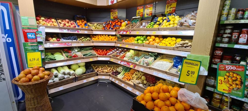 Sprzedam wyposażenie sklepu