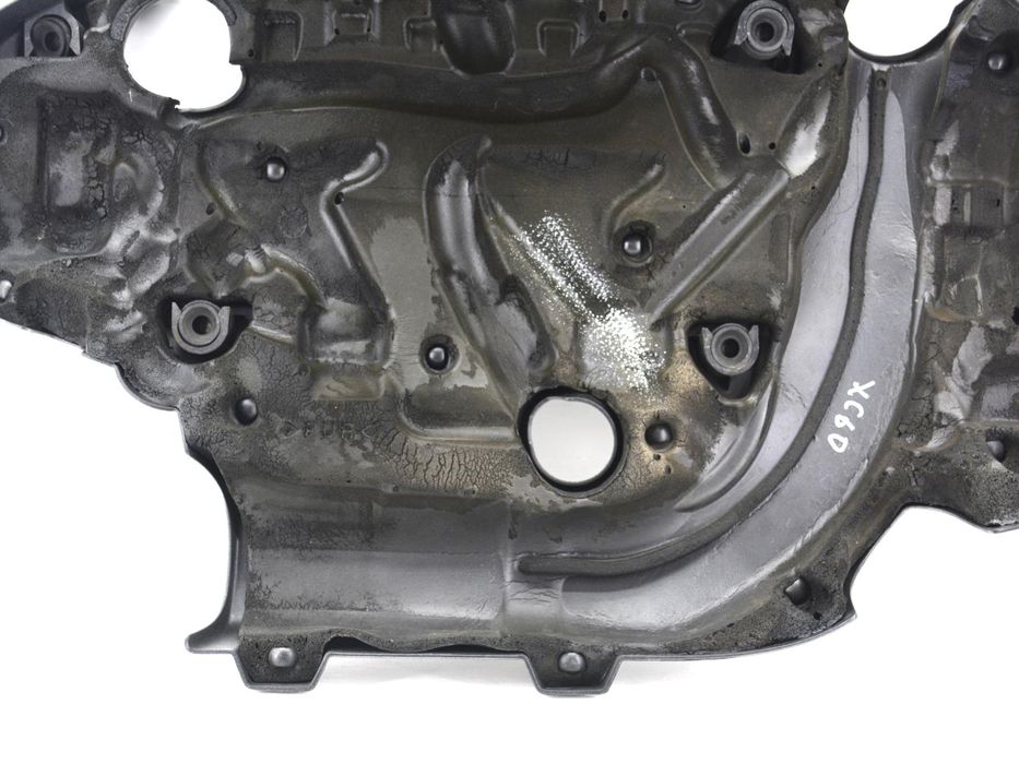Кришка двигуна верхня VOLVO XC60 2008-2013 30777775