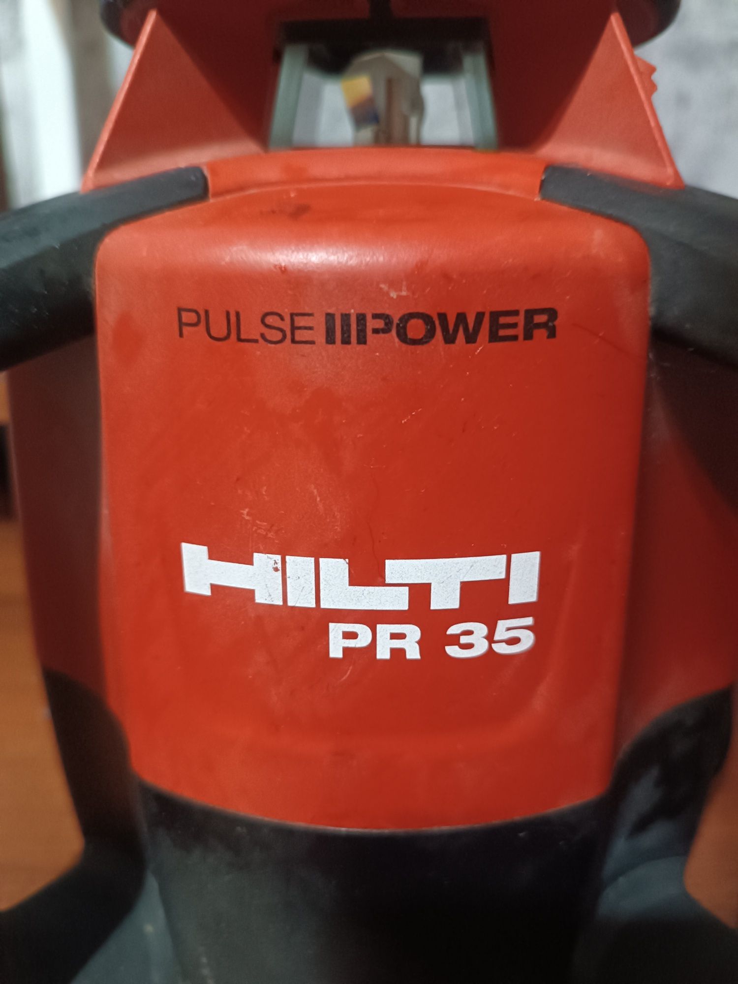 Продам Ювелирный лазерный уровень  HILTI PR 35