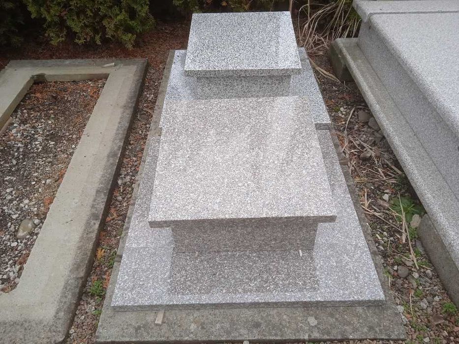 Nagrobek granitowy, nagrobki, pomnik