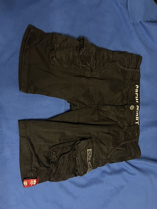 Spodnie, bojówki, krótkie szorty Alpha Industries CREW SHORT 33 czarne