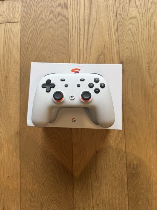 Kontroler Stadia Biały Bluetooth stan BDB z kablem i pudełkiem PAD