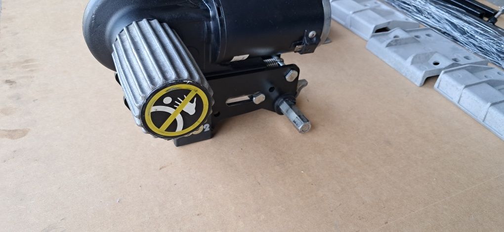 Napęd przyczepy mover Truma Go2 2000kg manualny jak nowy