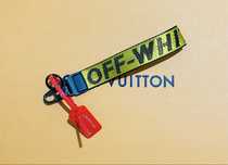 Off white krótka smycz do kluczy