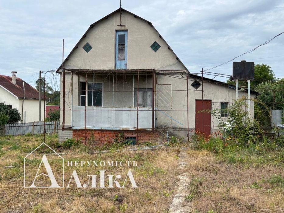 Продам дачний будинок