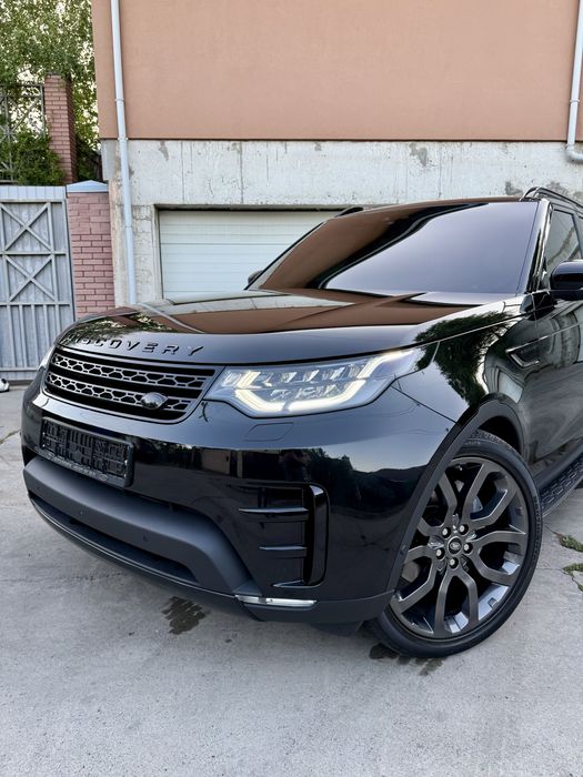 Land rover discovery 5