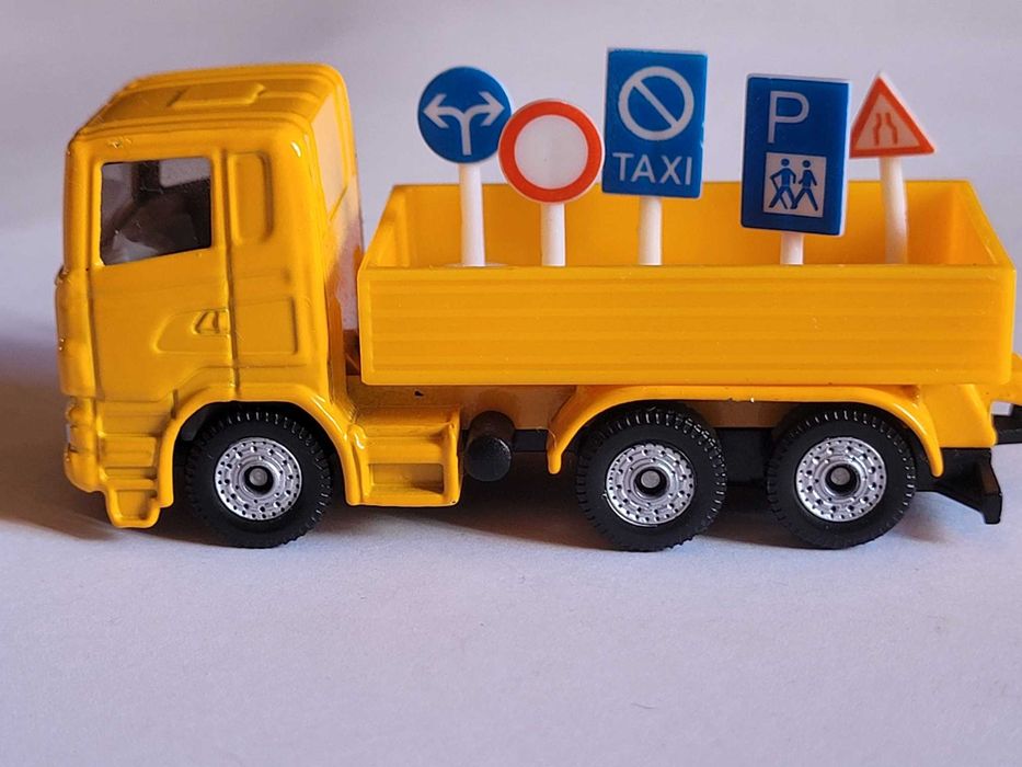 Фура  зі знаками  Siku Колекційна модель Оригінал Метал