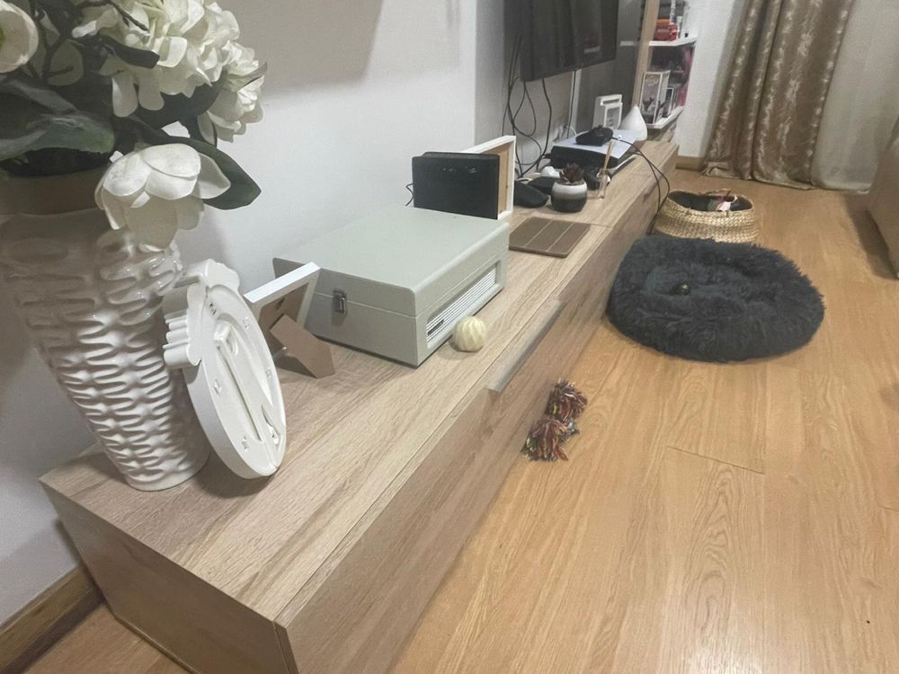 Mobilia de sala completa. Pode ser vendida por peças individualmente.