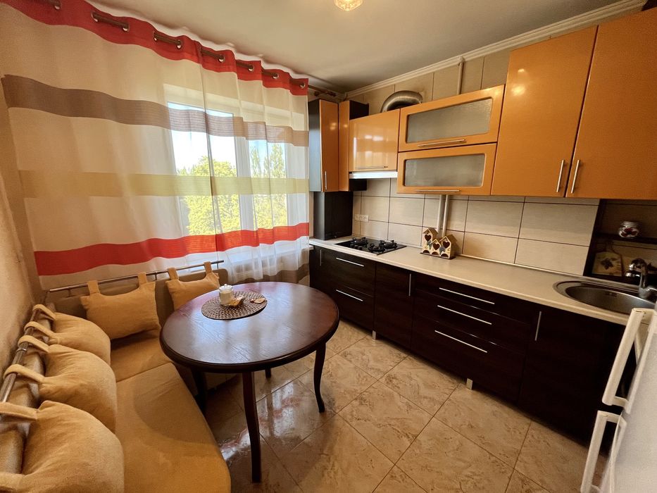 Продаж 3 к.к. з індивід.опаленням на Площі Перемоги, біля кафе Підкова