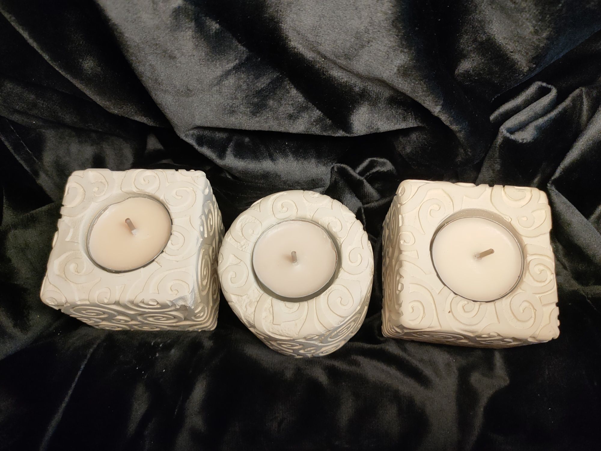 3 świeczniki wykonane z gipsu