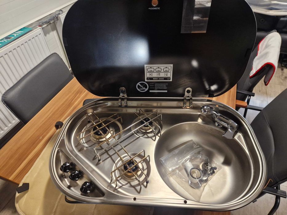 Kuchenka 3 palnikowa ze zlewem Dometic