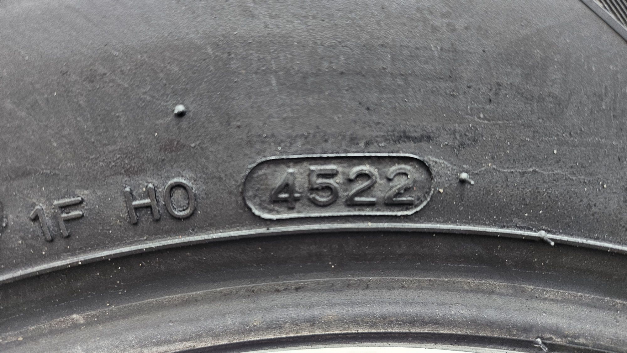 Hankook Ventus Prime 3 x.  215/65/17.