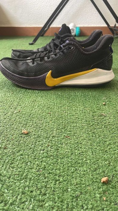 Tênis Basqueteira Nike