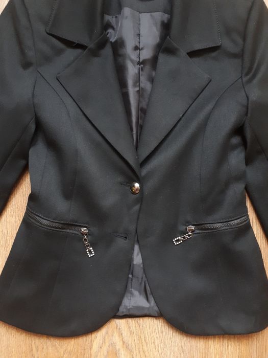 Продам школьный пиджак Турция р.128.