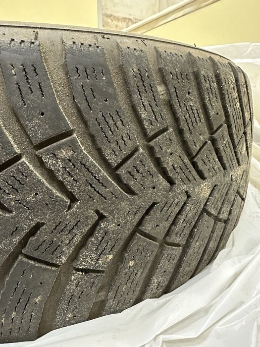 Шина , резина NEXEN R16 зима 215/60R16