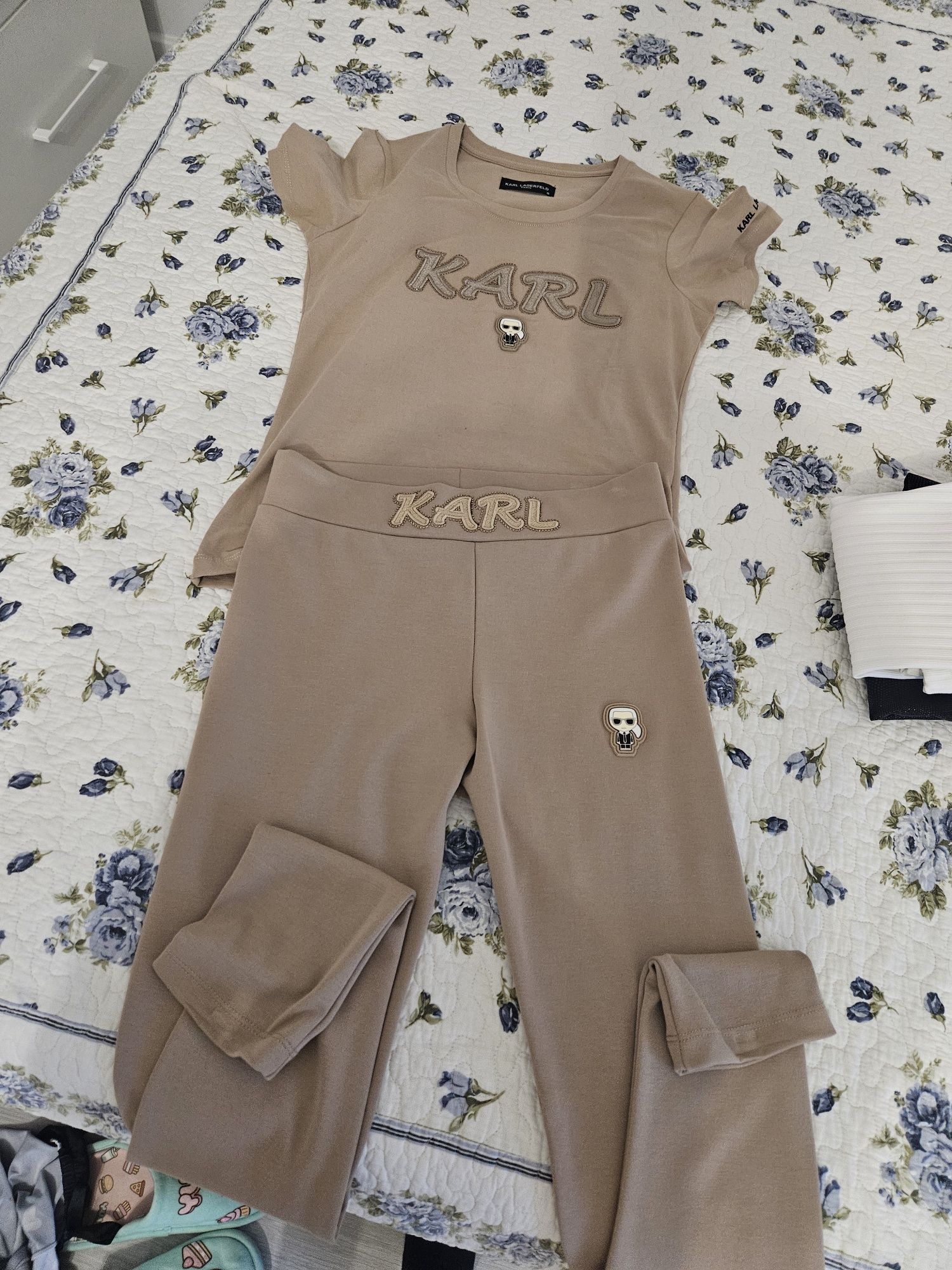 Karl legginsy plus bluzka rozmiar S