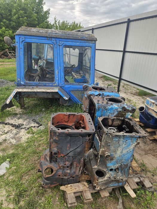 Проміжутка корпус щепленя мтз  кабіна мтз баки мотор,роздатка полуось