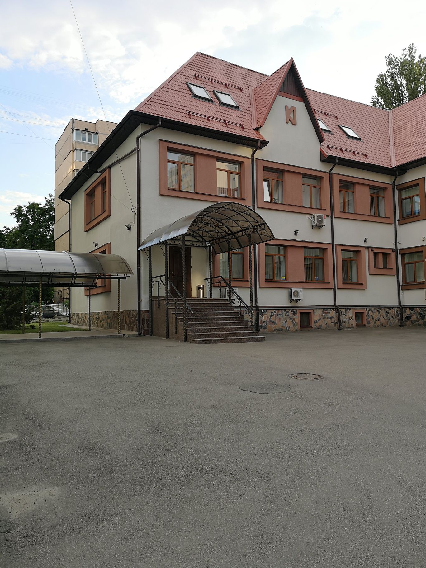 автономный офис, своя парковка, на Соломенке ул. М. Кривоноса
