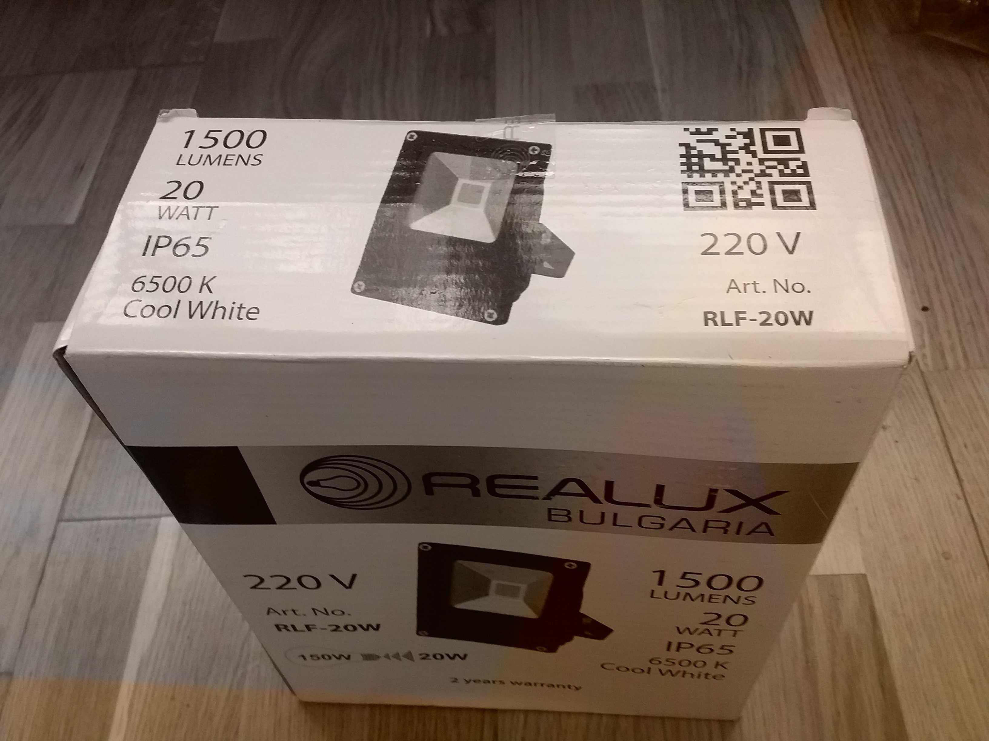 Продам прожектор Realux 20w