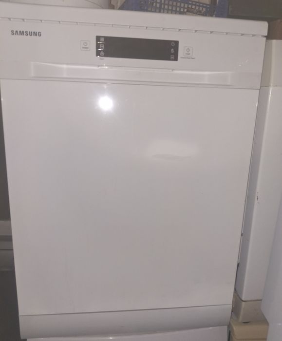 Máquinas de lavar roupa e loiça