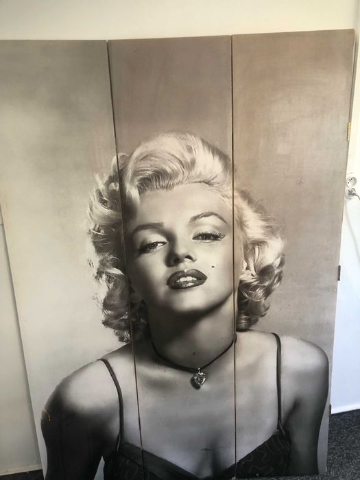 Parawan z Marilyn Monroe Sepia w stylu Retro