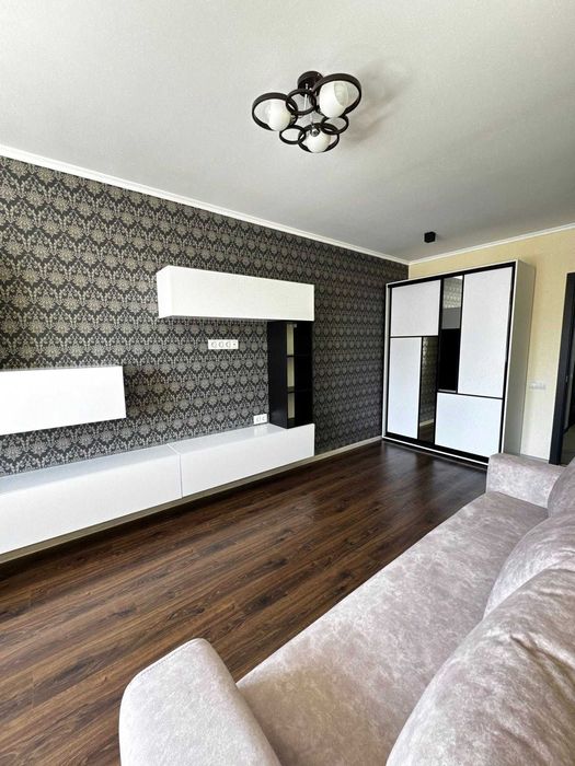 2 кім квартира з ремонтом,вул Національної гвардії