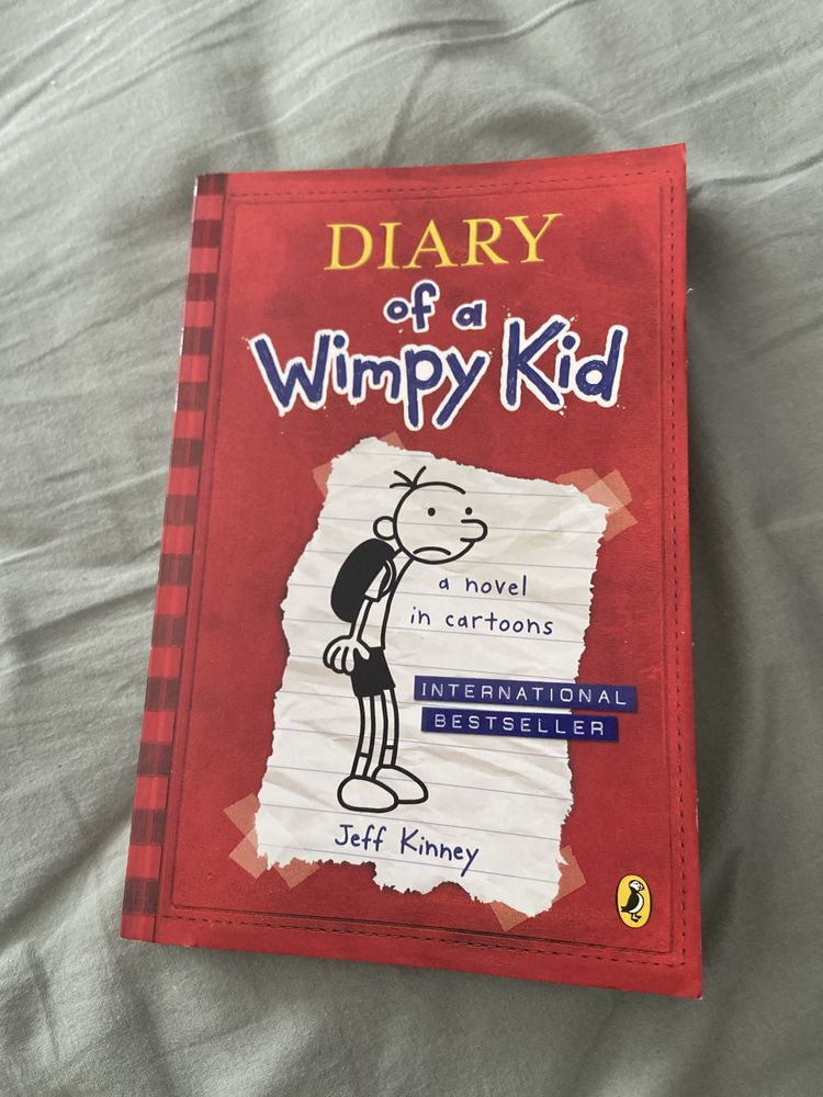 ( NEW NOVO ) Diary of a wimpy kid ORIGINAL