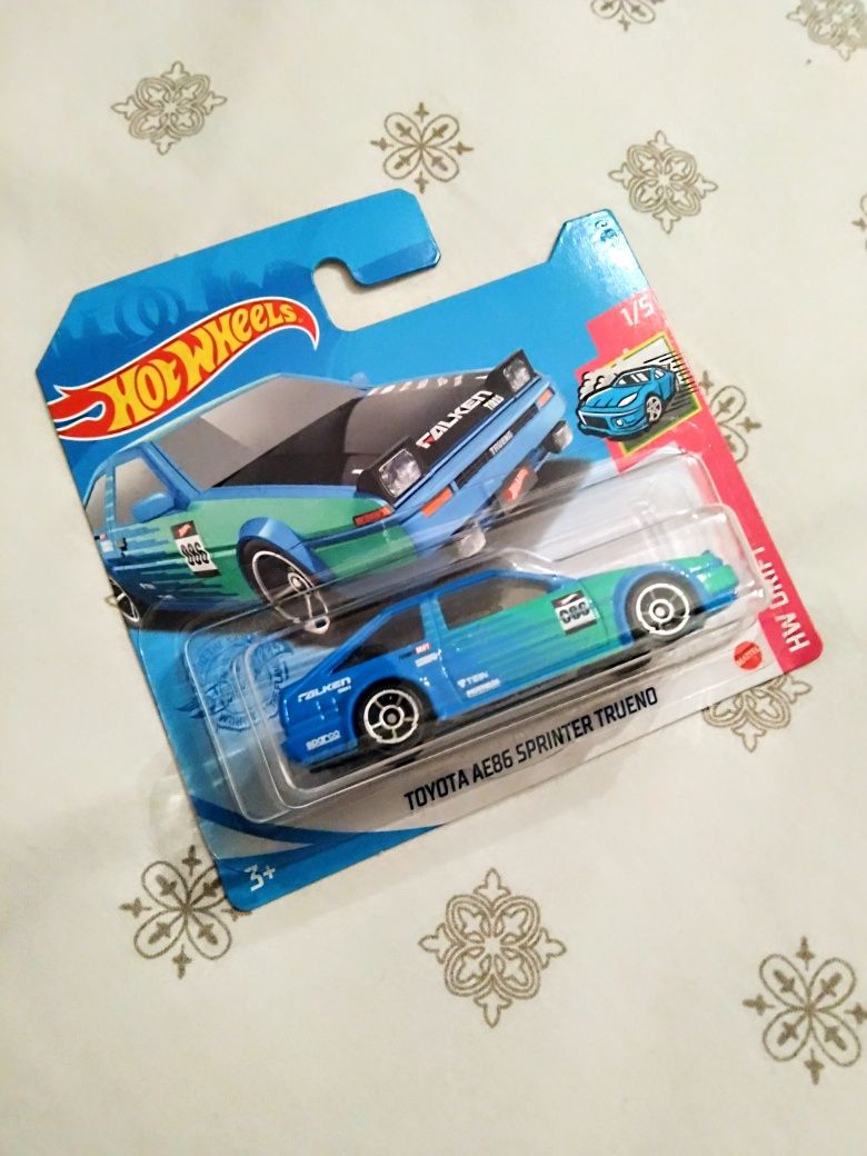 Hot Wheels Toyota AE86 Sprinter Trueno Falken