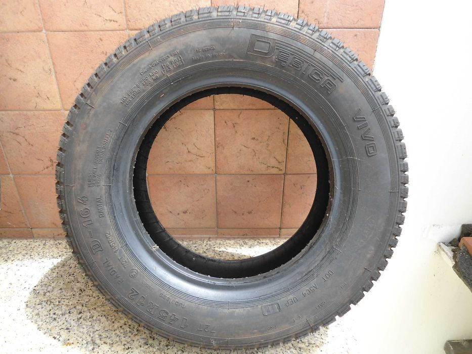 Pneu 145 / R12 NOVO Marca Debica