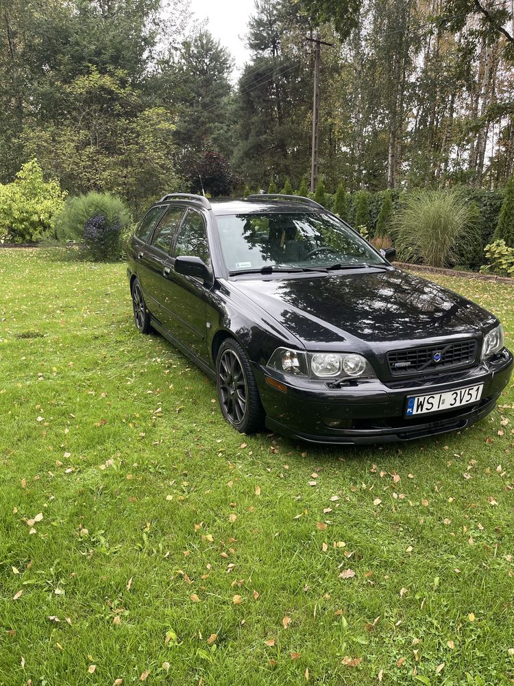 Volvo v40 2003r 1.9 100kW