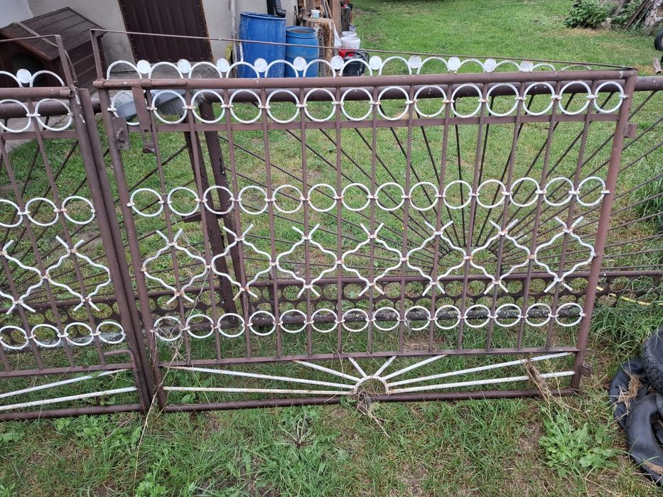 Solidna brama wjazdowa 3.60