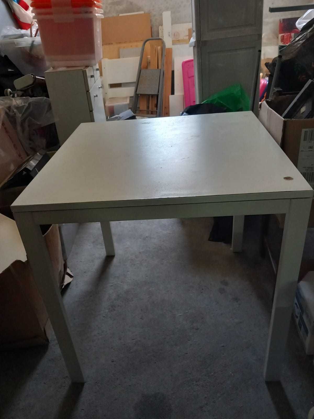 Mesa Branca do Ikea